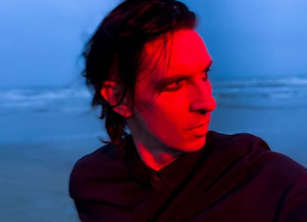 Curse Mackey – Electro