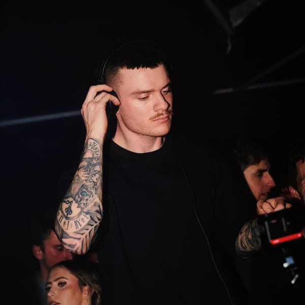 Josh Heywood – Techno