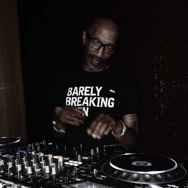 Johnny Reckless – Electro