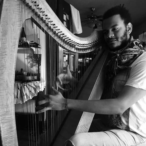 Calvin Arsenia – Pop