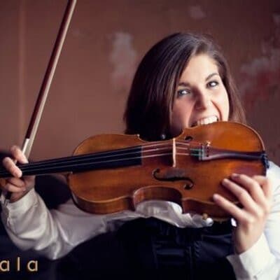 CAROLINE BUGALA – Pop