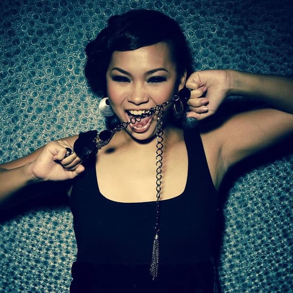 Lily Pita – Electro