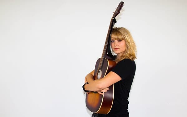 Caitlin Cannon – Pop