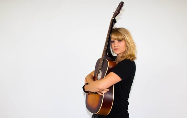 Caitlin Cannon – Pop