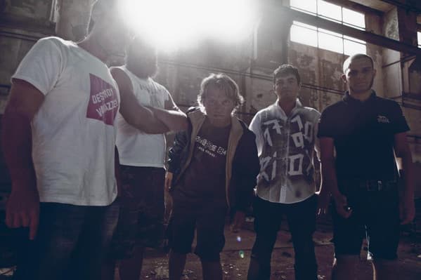 UGUAGLIANZA – Rock