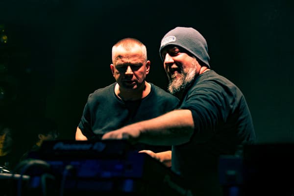 Warp Brothers – Hard House
