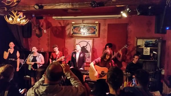 Paisley Fields – Country