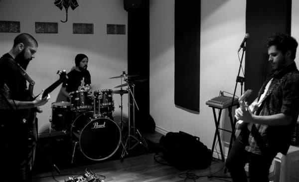 Iah – Rock