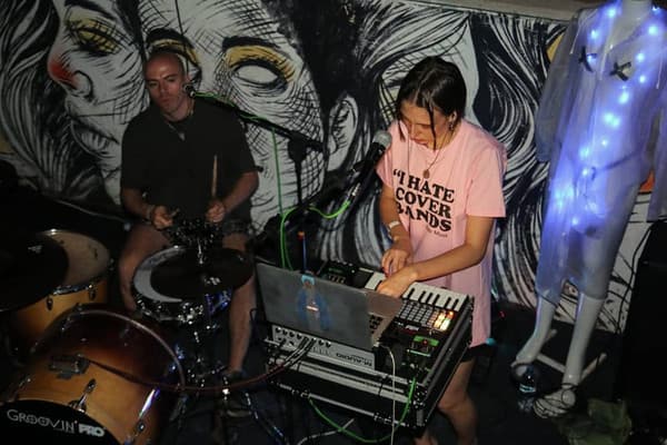 Hate Moss – Electro