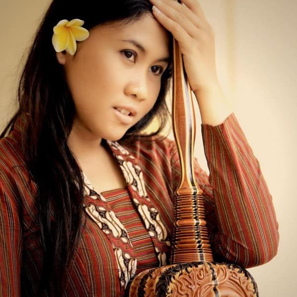 Peni Candra Rini – Electro