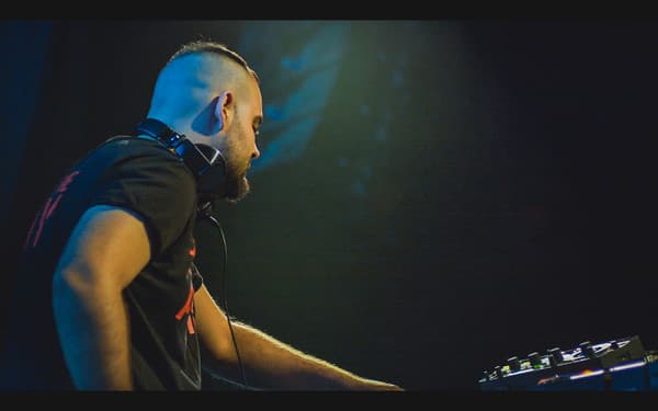 WEIKUM – Electro