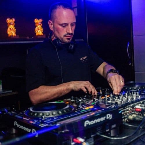 Adam Nubar – Trance