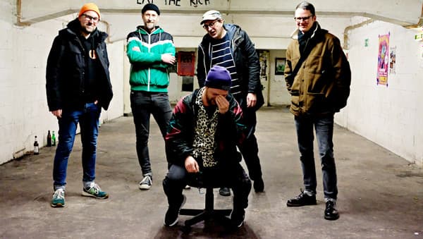 Halb Aus Plastik – Rock