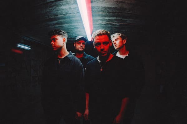 Only The Poets – Alternative