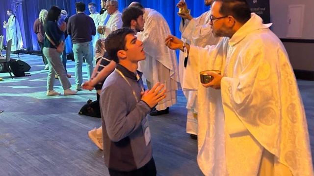 Breakaway Mass 2026