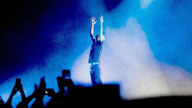 On the Beach: Moby Live
