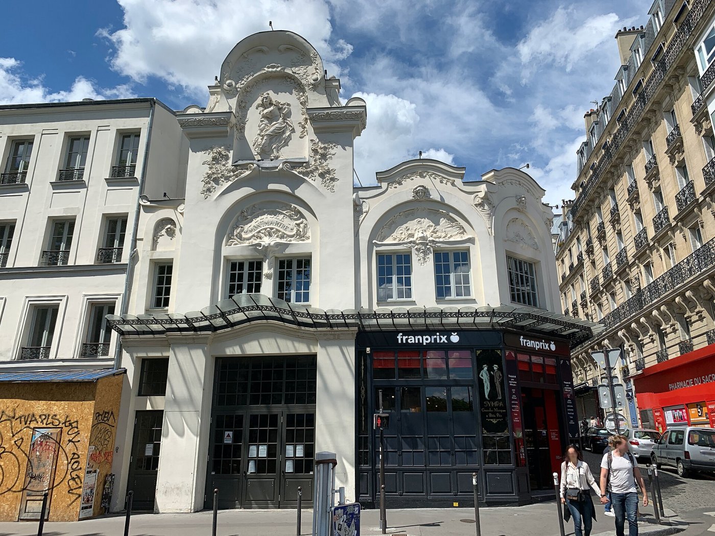 Salle Elysée Montmartre à Paris, vue extérieure